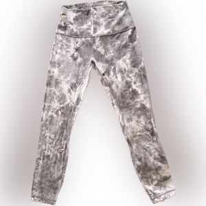 Lululemon Diamond Dye Berry Gray legging size 6